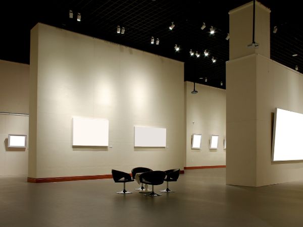 “Sensacje”: Najgłośniejsza Wystawa Dzieł Sztuki w Historii